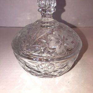 Vintage small French cut lead crystal flower design candy dish with top